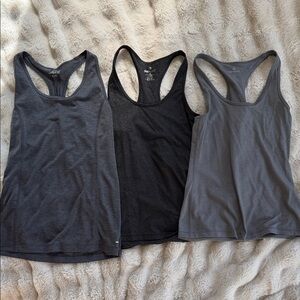 Workout tank bundle XS and S